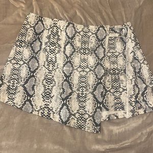 Women’s skirt